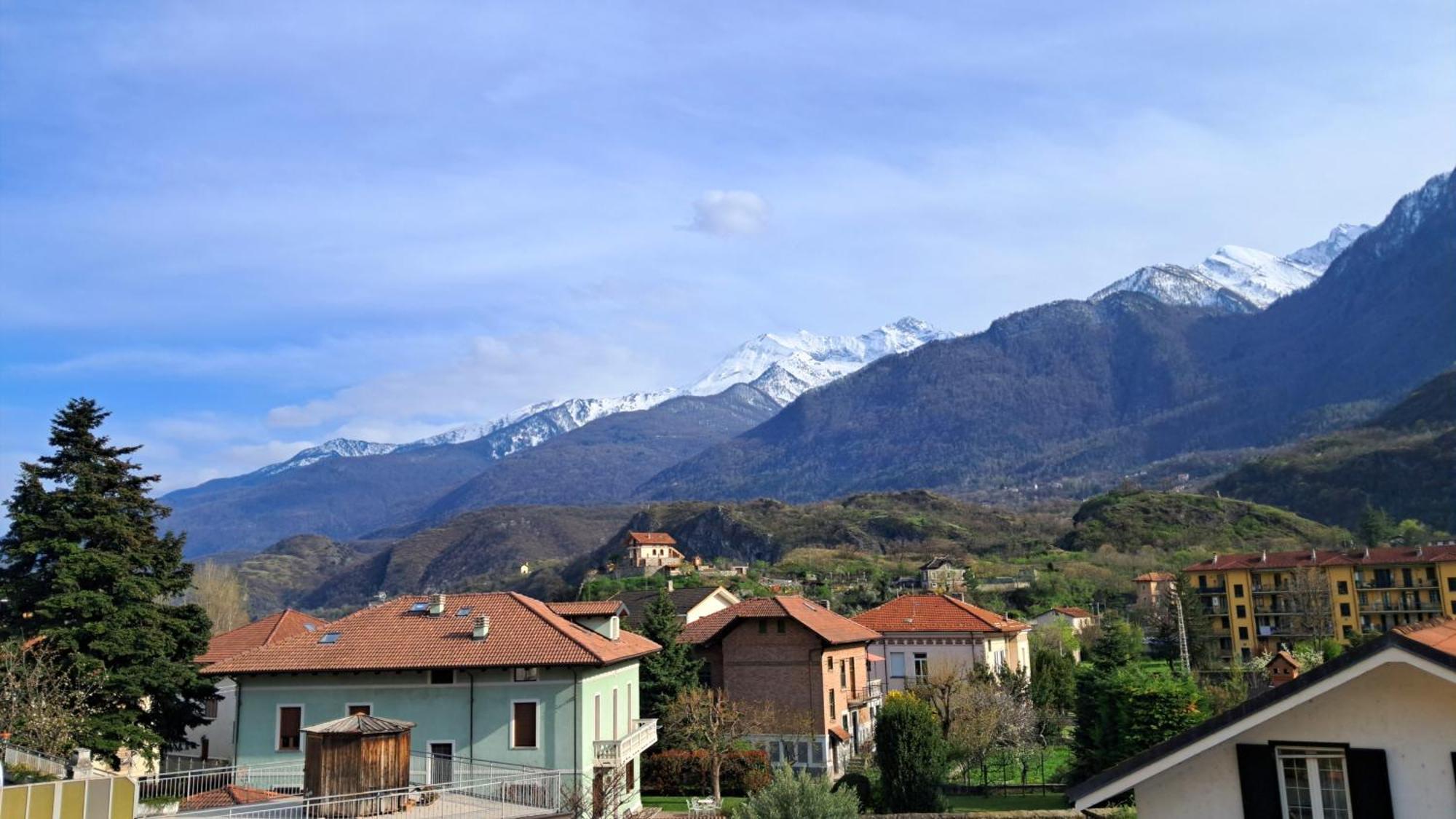 Hotel Susa Bagian luar foto